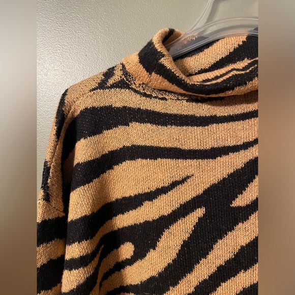 Roll-neck Animal zebra print plus sweater dress UK20/US16 - Picture 5 of 7